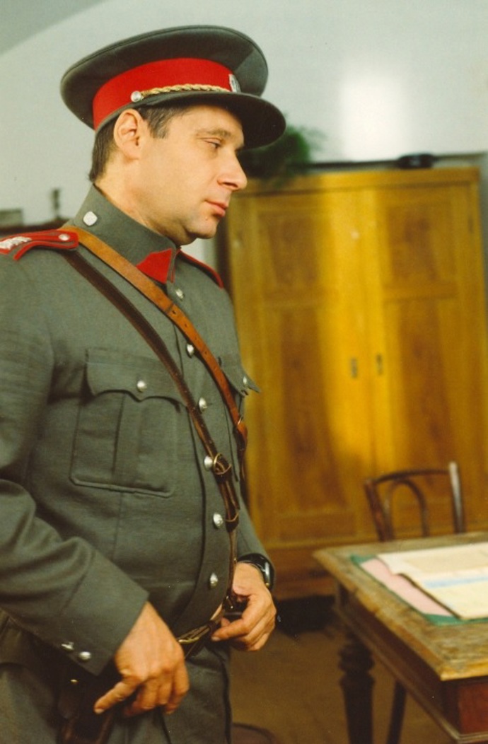 Arazím ho proslavil.