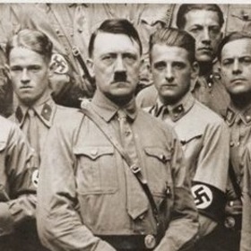 Příbuzní Adolfa Hitlera a dalších nacistických pohlavářů se straní okolí a někteří raději nemají ani děti