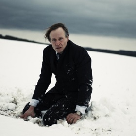 Karel Roden hrál ve filmu Lidice skutečnou postavu. Byl jediným mužem, který vyvraždění Lidic ořežil