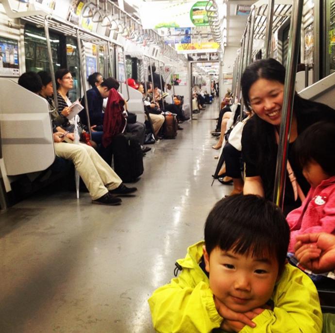 11. „Protože jedno malé přátelství, které se utvořilo v Linii Jamanote v Tokiu, mi připomnělo, že věk, místo ani jazyk nemusí být bariérami pro utvoření přátelství – dokonce ani u těch prchavých.“ – Karina Martines-Carter, redaktorka BBC Travel