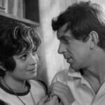 Během natáčení komedie Jak utopit dr. Mráčka aneb Konec vodníků v Čechách se prý Libuše Šafránková a Jaromír Hanzlík do sebe zamilovali.