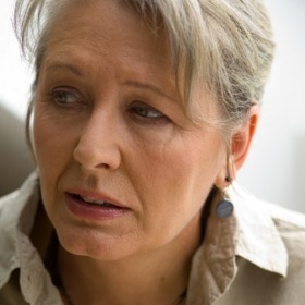 Je nejenom skvělou režisérkou, která ,,vynalezla“ časosběrné dokumenty, ale také pedagožkou a bývalou ministryní kultury.