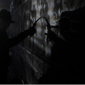 V roce 2004 paranoidní schizofrenik zavraždil pod vlivem drog čtyři lidi a dva další zranil. Později se ukázalo, že byl inspirován Noční můrou v Elm Street a měl touhu se stát slavným sériovým vrahem.