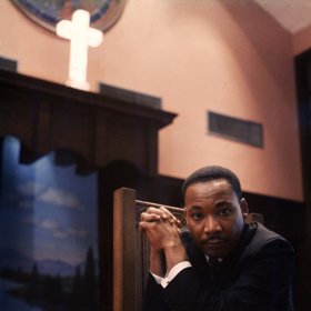 King tento pohled změnil a připomněl lidem jejich lidskost. Nikdo není nikomu nadřezen