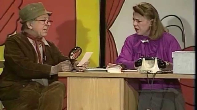 V jedné z nejslavnějších scének s Ivou Janžurovou - Včera, dnes a zítra.