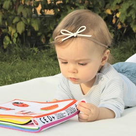 Spolehlivými pomocníky pro klidné cestování s dětmi jsou nejrůznější knížky s aktivitami.