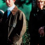 Ani Charles nemohl na Camillu zapomenout a i během odloučení i považoval za blízkou přítelkyni. 