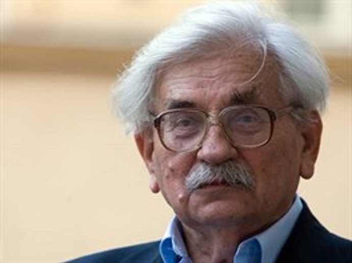 Vaculík patřil ke generaci, která měla po válce velké ideály a snažila se budovat novou, „lepší socialistickou společnost“.