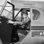 V roce 1930 překonala další rekord. Jako první žena totiž letěla letadlem rychlostí skoro 300 kilometrů za hodinu, což se předtím žádné ženě nepovedlo.