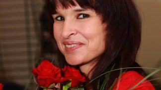 Simona moc často šťastně nepůsobila.