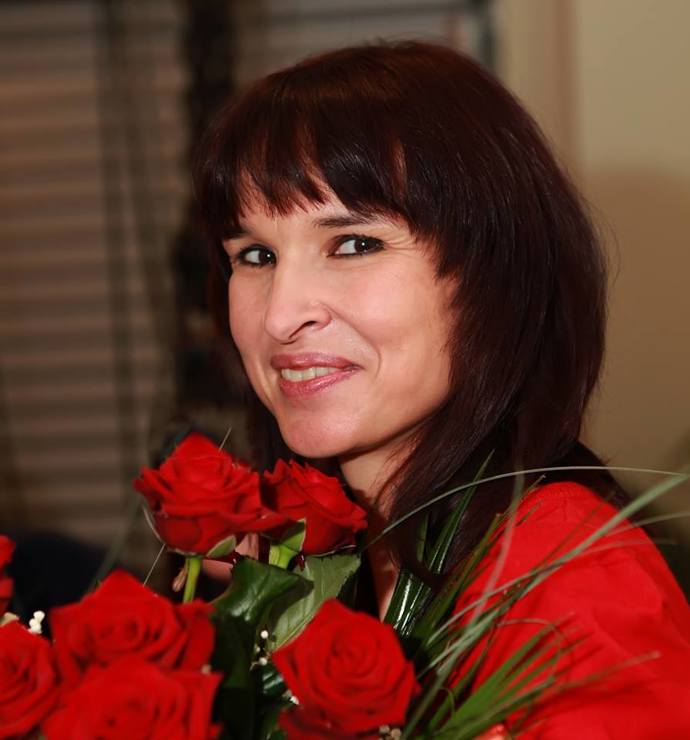 Simona moc často šťastně nepůsobila.