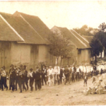 Svatební průvod se nic netuše vracel z kostela ve Velké Bíteši zpět domů do obce Hluboká.