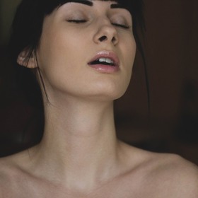 
Orgasmus zlepšuje náladu a pomáhá od depresí.