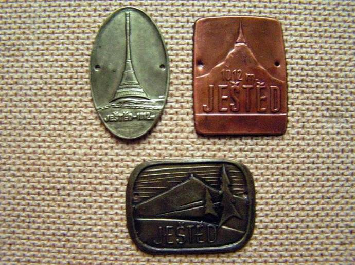 Lidé sbírali turistické odznáčky