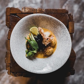 Procházka a dobré jídlo, to je to pravé pro nadcházející dny