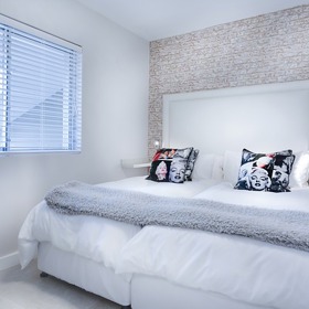 V posteli trávíme třetinu života, tak o hygienu v ní dbejte především