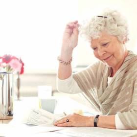 Nenechejte jeho matku příliš zasahovat do vztahu.