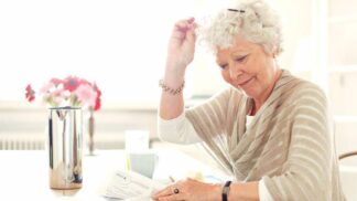 Nenechejte jeho matku příliš zasahovat do vztahu.