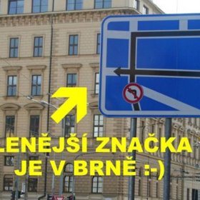 Žabomyší války se vedou mezi městy napříč republikou, a tak můžete na internetu narazit na různé zábavné koláže.