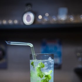 Z máty se připravuje populární drink mojito.