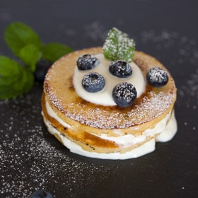 Skvěle se hodí na zdobení sladkých dezertů.