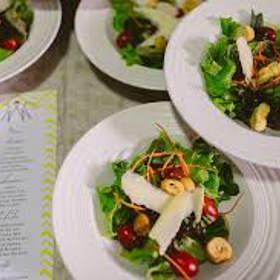 Vegani mohou guaranu přidávat třeba do salátů.