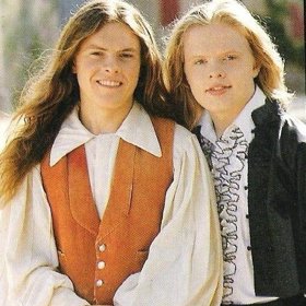 Angelo a Paddy zdobili zdi pokojíčků každé puberťačky.