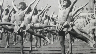 Kreace byly někdy vskutku neskutečné.