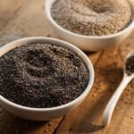 Chia semínka patřila v minulosti k hlavním potravinám bájných Aztéků, pro které znamenala důležitý příjem energie. Semínka konzumovali samotná i v nápojích, mletá na prášek nebo jako směs s obilninami. 