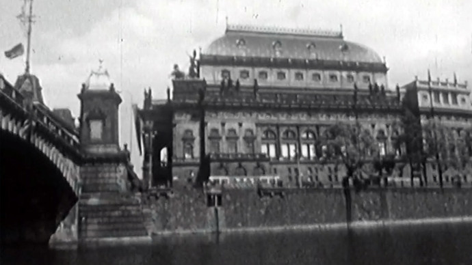 Fotografie stará sto let. Neuvěřitelné.