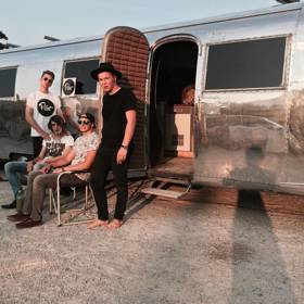 Kluci z kapely Pilot mají za sebou kus práce.