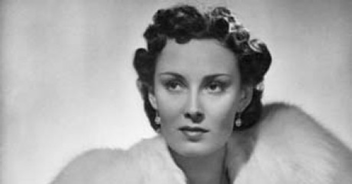 Kožešiny a límce patřily mezi smetánkou k oblíbeným doplňkům.