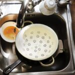 Špinavé nádobí je nejčastější "kuchyňský jev".