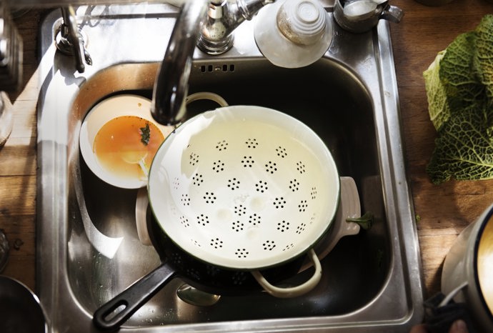 Špinavé nádobí je nejčastější "kuchyňský jev".