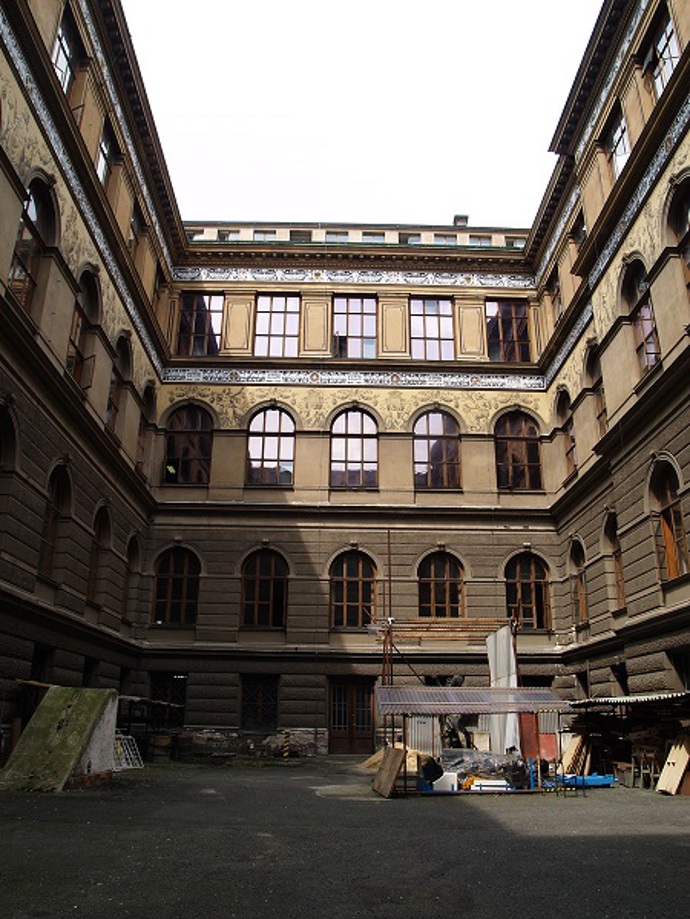 Takhle vypadala dvorana před rekonstrukcí.