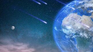 Planetka je jen o něco málo reflexnější než třeba uhlí. Odráží totiž pouze 5 - 6 % slunečního světla.