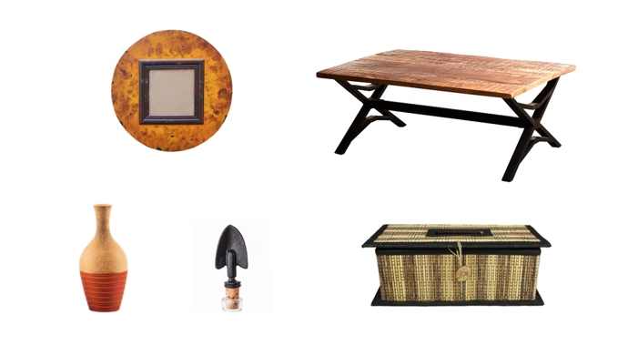 Zleva: Fotorámeček: 1 190 Kč, industriální konferenční stůl: 1 190 Kč, váza korek: 112 Kč (jediný kus!), zátka na víno - rýč: 62 Kč, krabička na kapesníky Bali: 90 Kč; vše Homelove.cz.