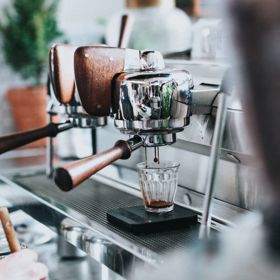 Na dobrou kávu potřebujete i dobrý a kvalitní kávovar.