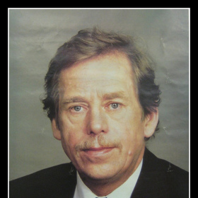 Václav Havel, první nekomunistický československý prezident a první český prezident.