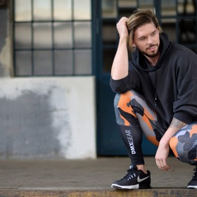 Nezalekli se ani barevné kombinace.