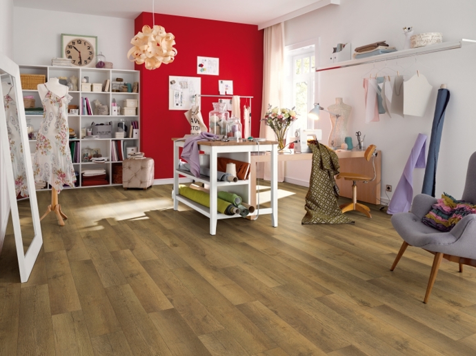 Laminátové plovoucí podlahy dnes už mohou vypadat luxusně.