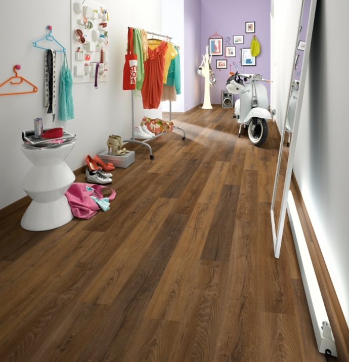 Laminátové plovoucí podlahy jsou oblíbenou stálicí.