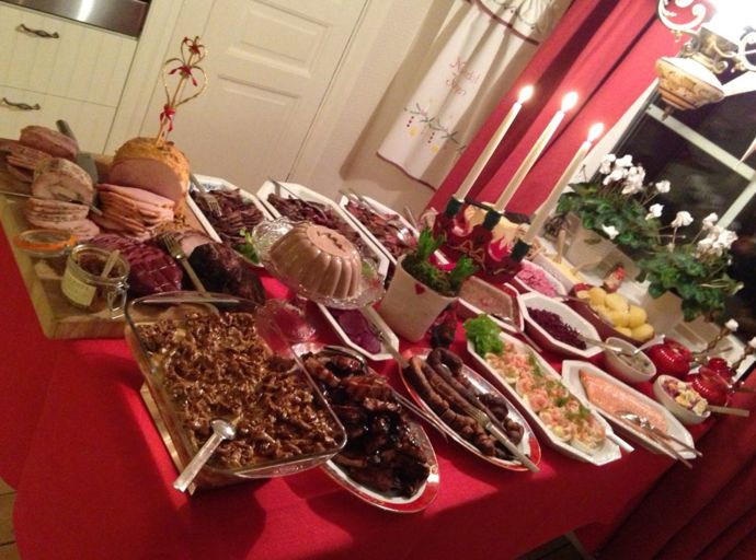 Tradiční švédský julbord.