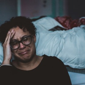 Jsou křivdy, které máme v sobě a vyplují na povrch pokaždé, kdy dojde k nějaké krizi.