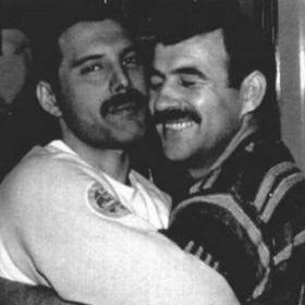Freddie miloval muže i ženy.