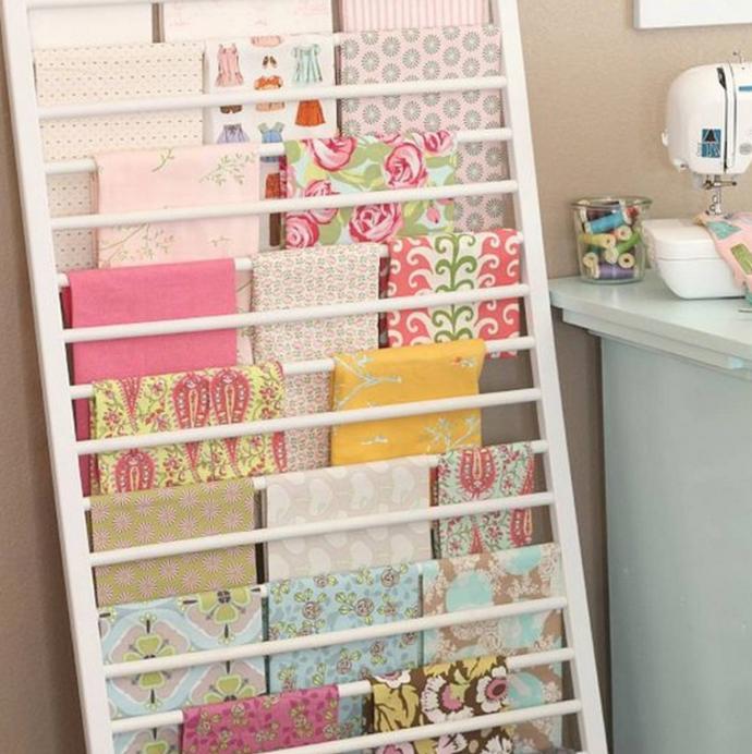 8. Stojan na ručníky nebo balicí papíry.