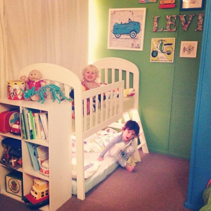 10. Palanda pro dva.