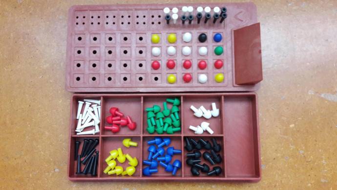 Na téhle logické hře bylo snadné se zaseknout na hodiny