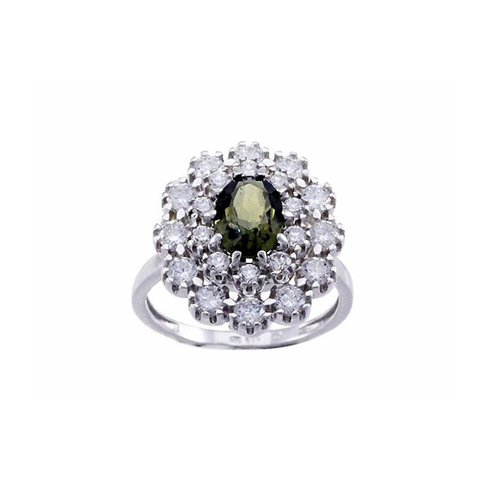 Luxusní prsten se zirkonem a vltavínem se hodí elegantním ženám