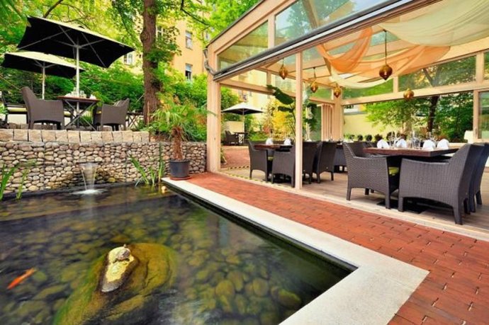 Pokud chcete na někoho udělat dojem, vezměte ho do Zelené zahrady